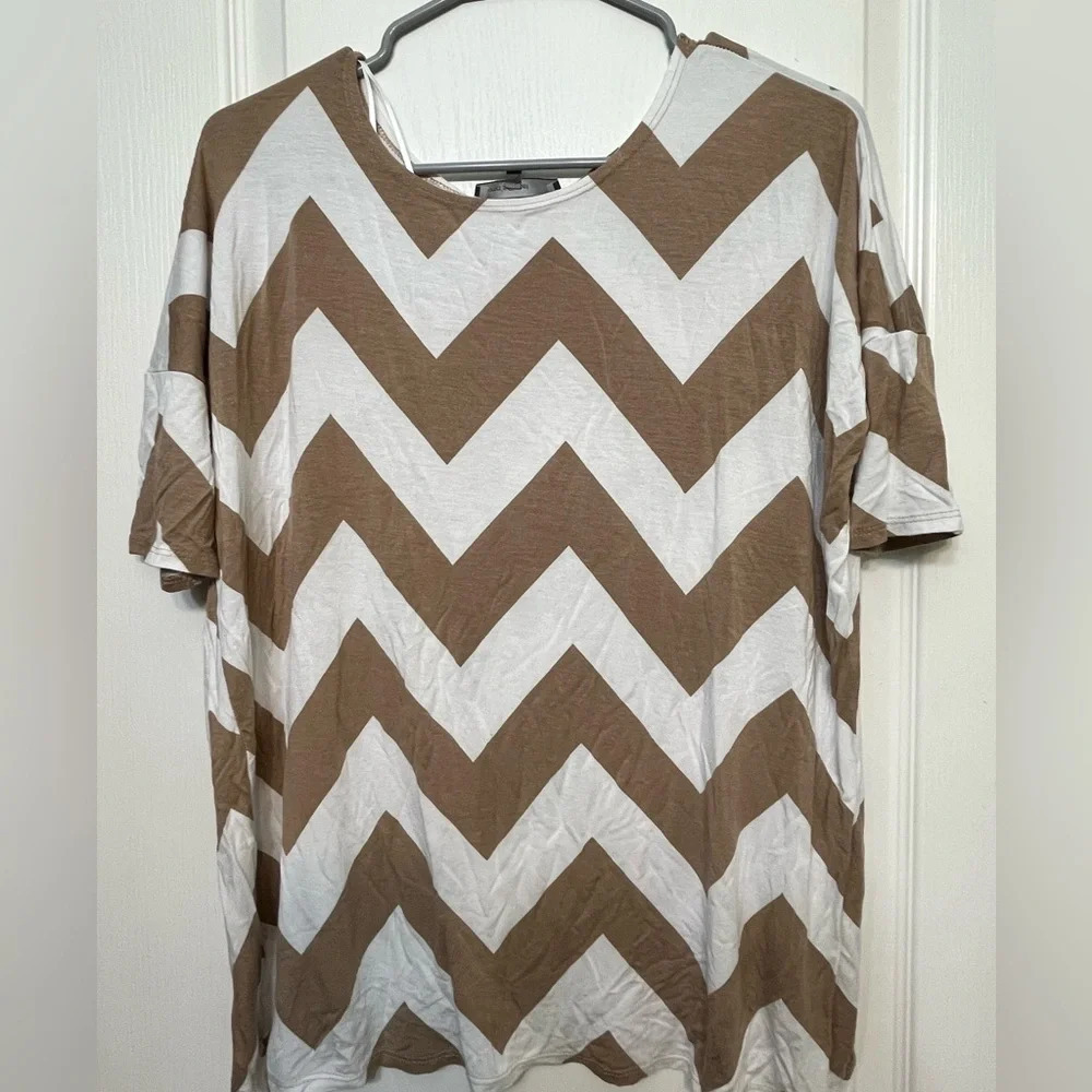 Chevron Print Short Sleeve Tunic